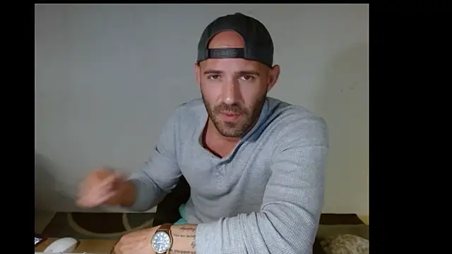 Snapshot of TheNakedPreacher chatting on March 2025 07:32:02 AM TheNakedPreacher online show from March 2025 07:32:02 AM