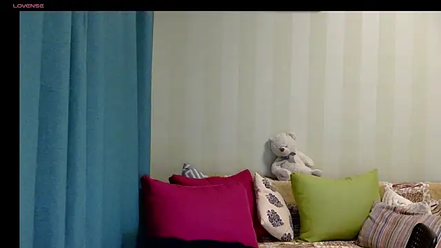 LilyXSky online show from November 2025 04:31:02 PM