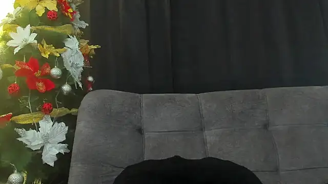 Snapshot of Zionmattis chatting on December 2024 01:12:01 AM Zionmattis online show from December 2024 01:12:01 AM