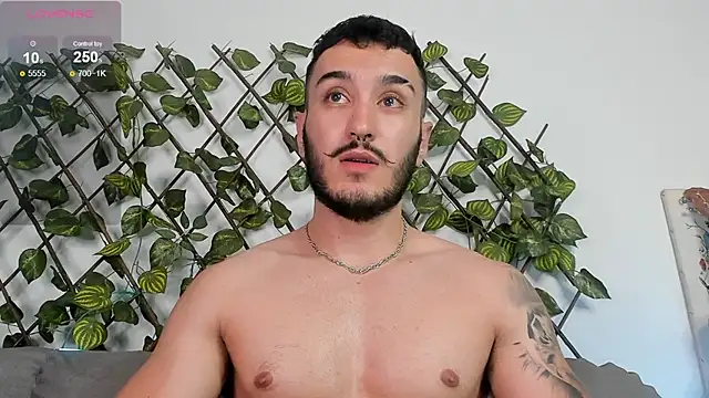 Snapshot of Zionmattis chatting on January 2025 05:16:02 AM Zionmattis online show from January 2025 05:16:02 AM