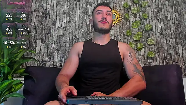 Snapshot of Zionmattis chatting on March 2025 01:05:02 AM Zionmattis online show from March 2025 01:05:02 AM