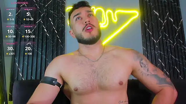 Snapshot of Zionmattis chatting on October 2025 01:44:02 AM Zionmattis online show from October 2025 01:44:02 AM