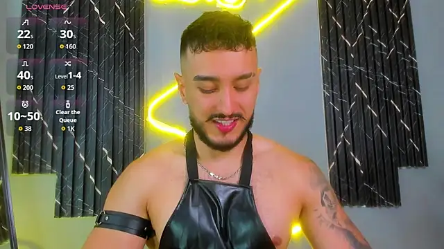 Snapshot of Zionmattis chatting on October 2025 01:47:02 AM Zionmattis online show from October 2025 01:47:02 AM