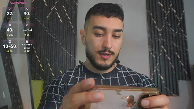 Snapshot of Zionmattis chatting on October 2025 01:28:01 AM Zionmattis online show from October 2025 01:28:01 AM