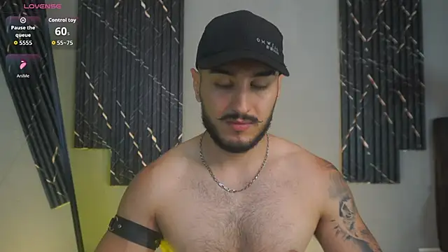 Snapshot of Zionmattis chatting on October 2025 01:42:02 AM Zionmattis online show from October 2025 01:42:02 AM