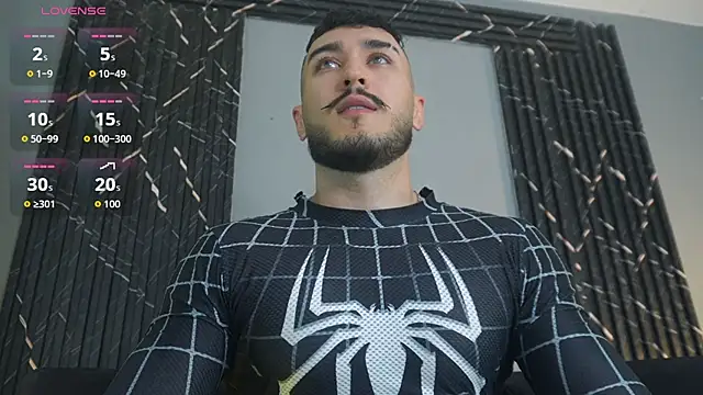 Snapshot of Zionmattis chatting on October 2025 10:32:02 PM Zionmattis online show from October 2025 10:32:02 PM