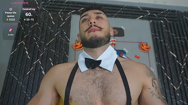 Snapshot of Zionmattis chatting on October 2025 11:06:02 PM Zionmattis online show from October 2025 11:06:02 PM