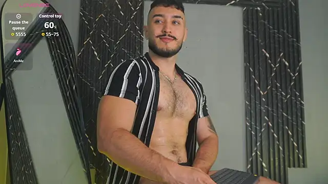 Snapshot of Zionmattis chatting on November 2025 01:39:01 AM Zionmattis online show from November 2025 01:39:01 AM