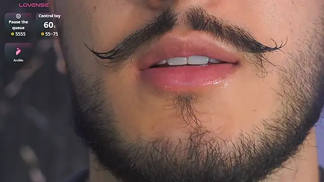 Snapshot of Zionmattis chatting on November 2025 01:38:01 AM Zionmattis online show from November 2025 01:38:01 AM