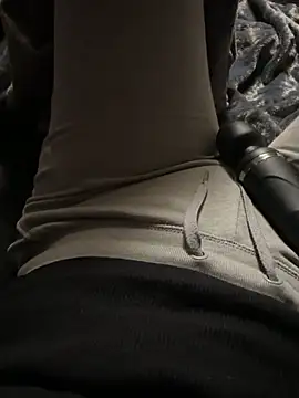 Ana-05 online show from September 2025 07:28:01 PM