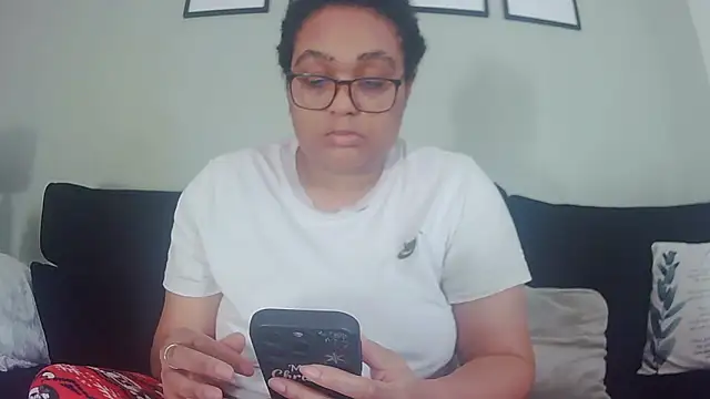 vanilla chocolate23 online show from January 2026 11:25:02 AM