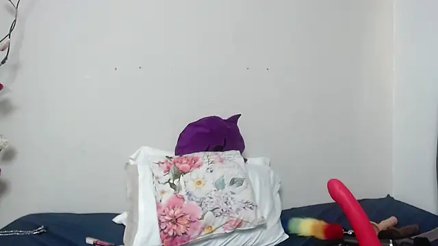 Nicol Love0 online show from January 2025 10:11:02 PM