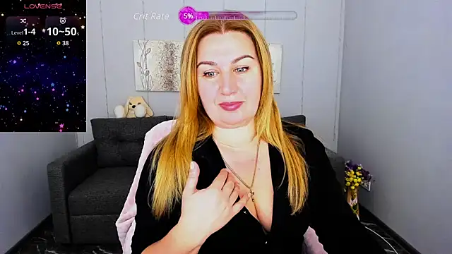 Snapshot of Lili_Crossi chatting on December 2024 06:44:02 AM Lili Crossi online show from December 2024 06:44:02 AM