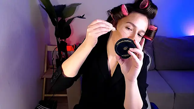 Snapshot of M_Sensual chatting on December 2025 03:32:02 PM M Sensual online show from December 2025 03:32:02 PM