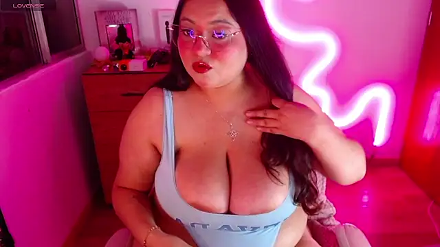 Snapshot of Rebeca_charme21 chatting on December 2024 03:04:02 AM Rebeca charme21 online show from December 2024 03:04:02 AM