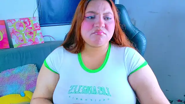 Snapshot of Rebeca_charme21 chatting on June 2026 12:31:01 PM Rebeca charme21 online show from June 2026 12:31:01 PM