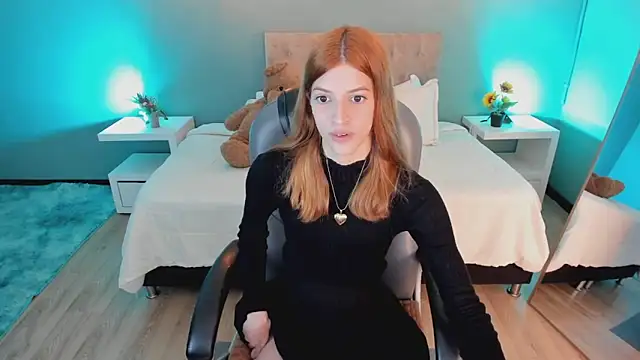 Nora Vennucci online show from November 2025 06:19:02 PM