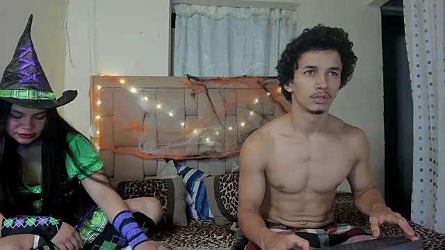 Snapshot of stepcouple_XXX chatting on October 2025 10:20:02 PM stepcouple XXX online show from October 2025 10:20:02 PM