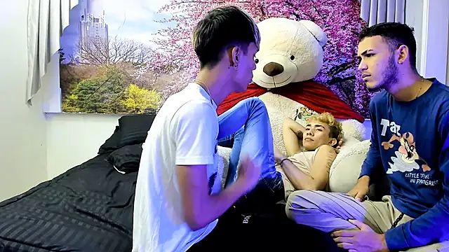 StrawwBoys online show from January 2025 10:41:02 PM