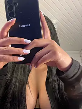 Anily Lovely online show from November 2025 12:54:02 AM