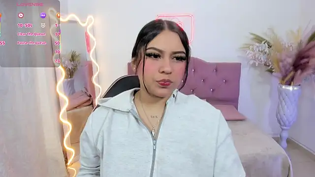 kendra tay online show from December 2025 03:00:02 AM