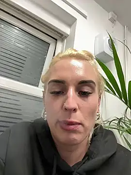 Snapshot of Barbie_26 chatting on December 2024 06:44:01 PM Barbie 26 online show from December 2024 06:44:01 PM