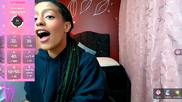 Zia Green online show from December 2024 12:06:01 PM