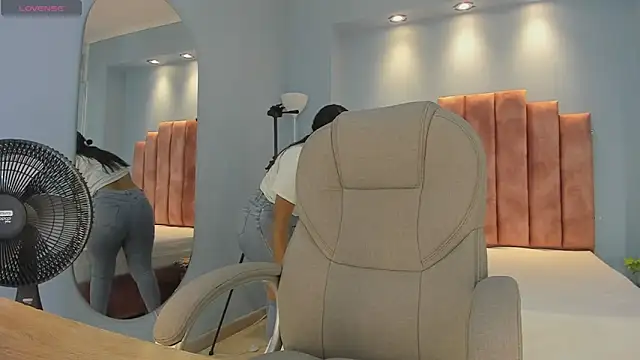 lou rosse  online show from April 2026 08:54:02 PM