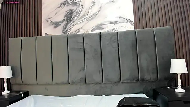 KarinaSimonz online show from April 2026 07:58:01 PM