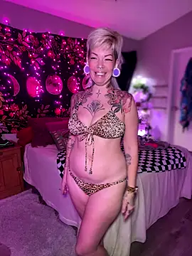 GoldieBakeman online show from December 2025 04:57:02 PM