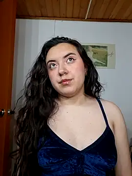 Emi chik online show from April 2026 10:28:01 AM