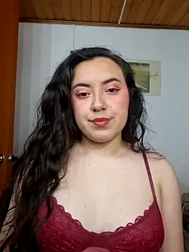 Snapshot of Emi_chik chatting on May 2026 03:37:02 AM Emi chik online show from May 2026 03:37:02 AM