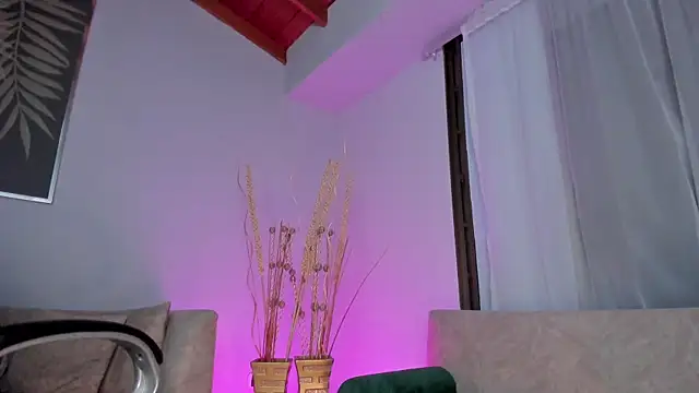 KatieNolan 1 online show from February 2025 01:25:02 AM