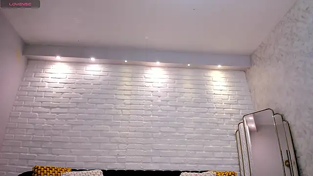 KatieNolan 1 online show from November 2025 07:46:02 PM