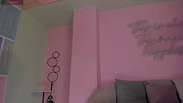 KatieNolan 1 online show from April 2026 07:45:01 PM