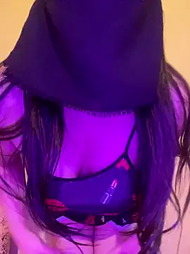 Snapshot of Cameelia chatting on October 2025 02:58:02 AM Cameelia online show from October 2025 02:58:02 AM