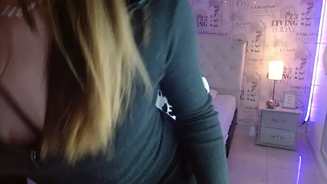 Ivyy Crystal online show from February 2025 08:04:01 PM