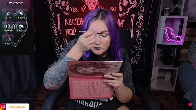 Emmybrightj  online show from September 2025 05:03:02 PM