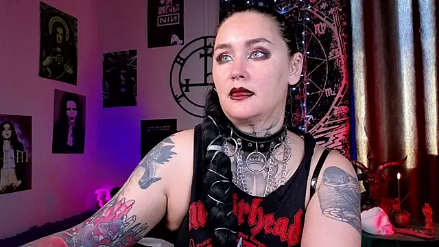 Snapshot of Emmybrightj_ chatting on May 2026 02:06:01 AM Emmybrightj online show from May 2026 02:06:01 AM