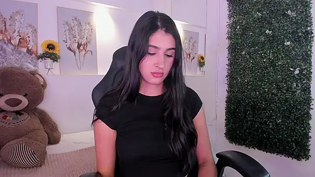 Snapshot of Ashley_Evans18 chatting on October 2025 12:45:01 PM Ashley Evans18 online show from October 2025 12:45:01 PM