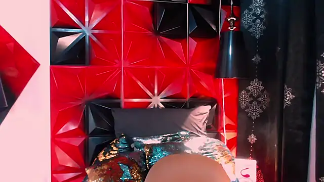 Emili Roux online show from February 2025 12:54:02 PM