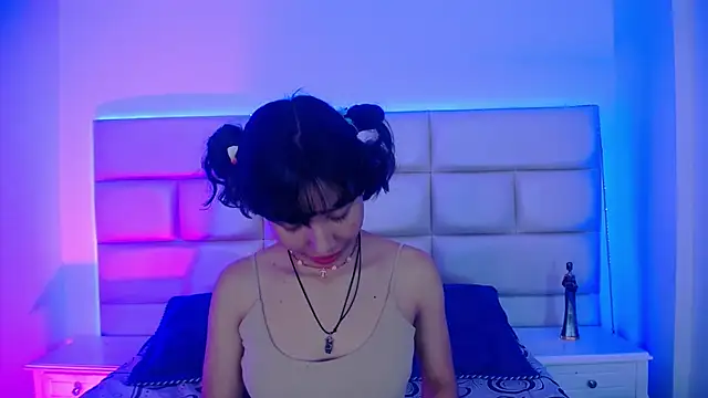 Akane Uwu online show from March 2025 08:18:02 PM