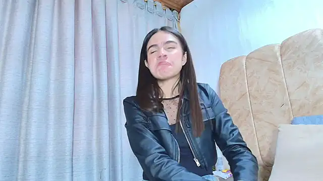 dafne queenn online show from February 2026 01:10:01 PM