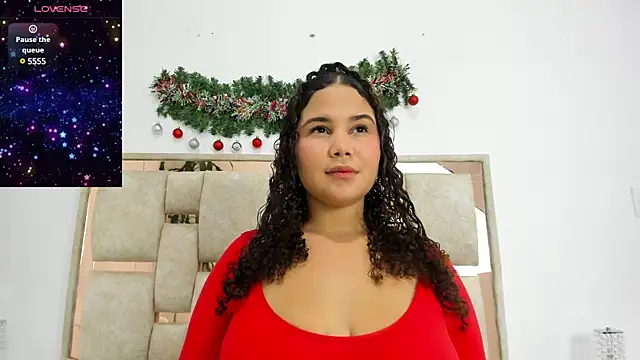 zoee lovv online show from December 2024 12:45:02 PM