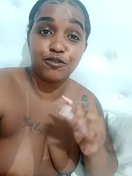 Snapshot of annybarros21 chatting on February 2026 06:19:01 PM annybarros21 online show from February 2026 06:19:01 PM