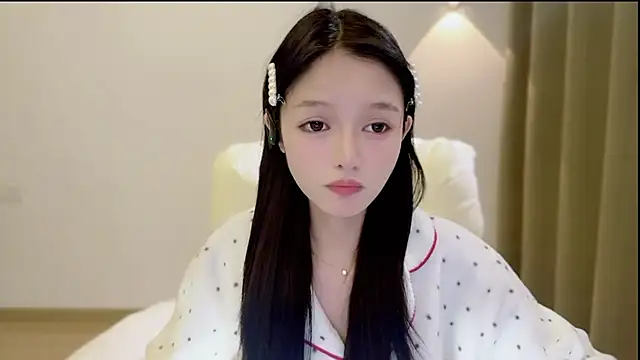 xiaodaibabyy online show from October 2025 01:35:02 PM