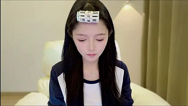 xiaodaibabyy online show from November 2025 01:46:01 PM