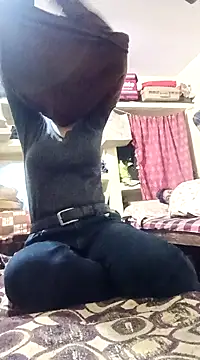 Snapshot of InLero chatting on December 2024 04:12:02 AM InLero online show from December 2024 04:12:02 AM