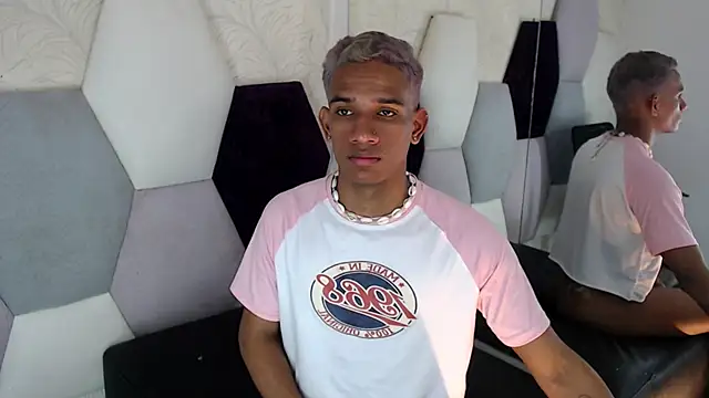 AbrahanBratz online show from January 2025 02:45:01 PM