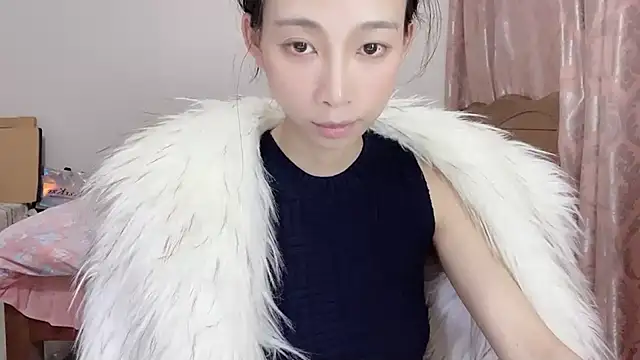 Lili-2 online show from March 2025 05:24:02 PM